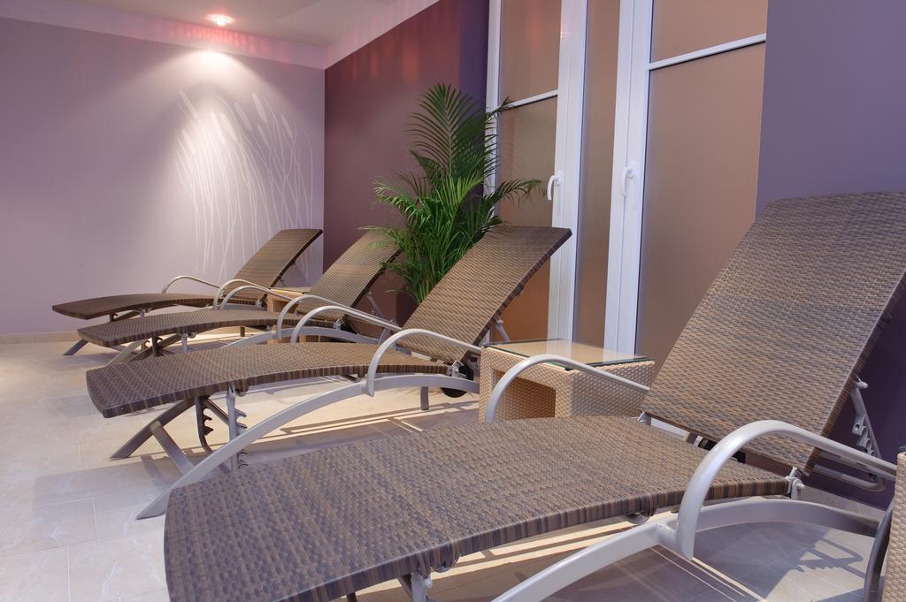 Stadthotel Stern Висмар Экстерьер фото