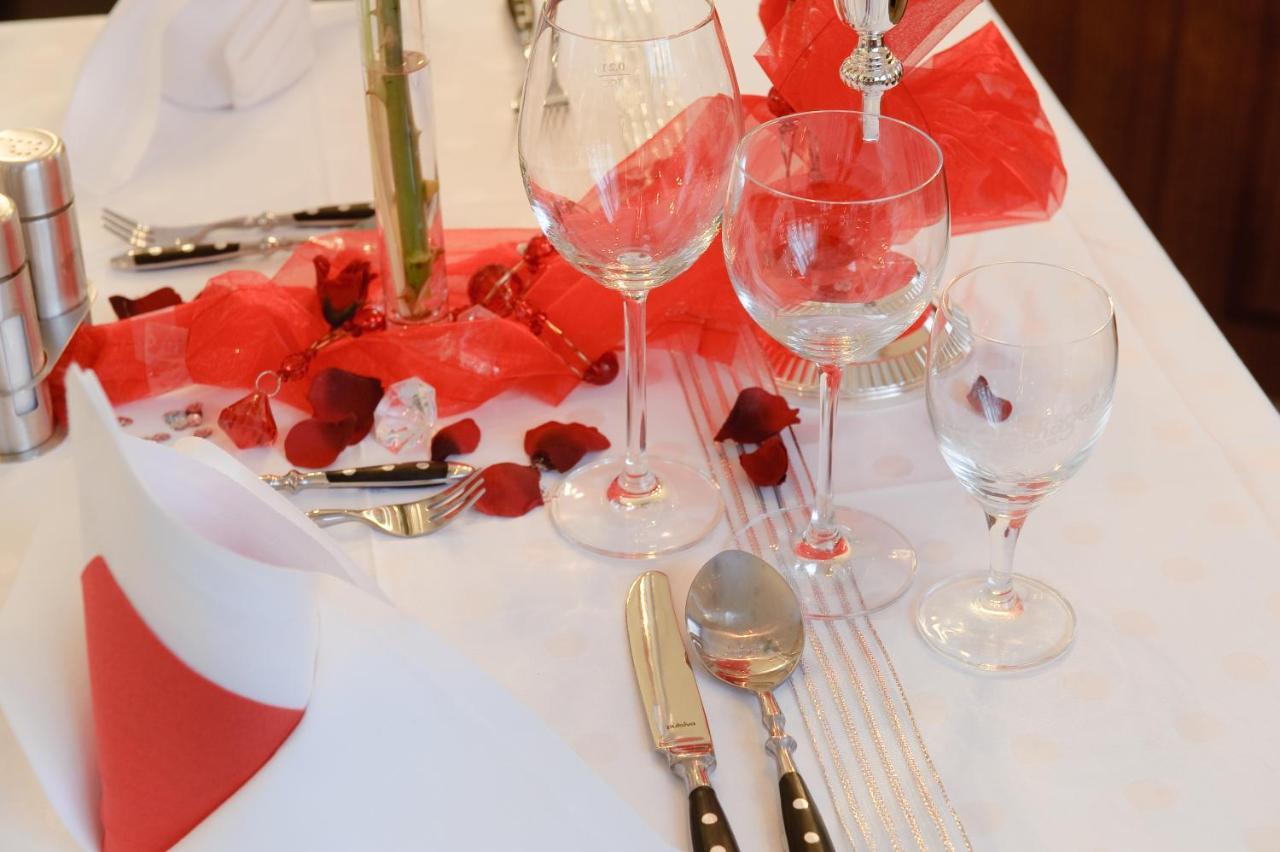 Stadthotel Stern Висмар Экстерьер фото