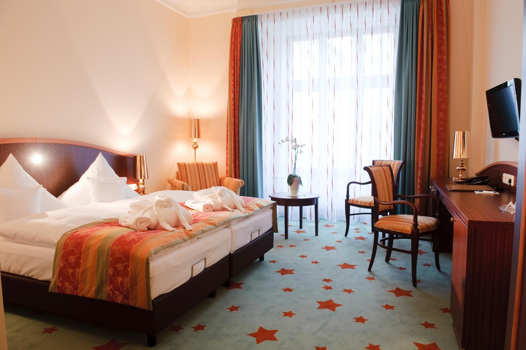 Stadthotel Stern Висмар Экстерьер фото