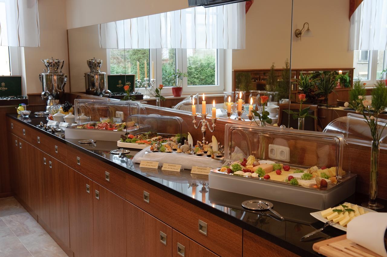 Stadthotel Stern Висмар Экстерьер фото