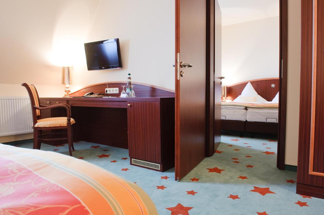 Stadthotel Stern Висмар Экстерьер фото