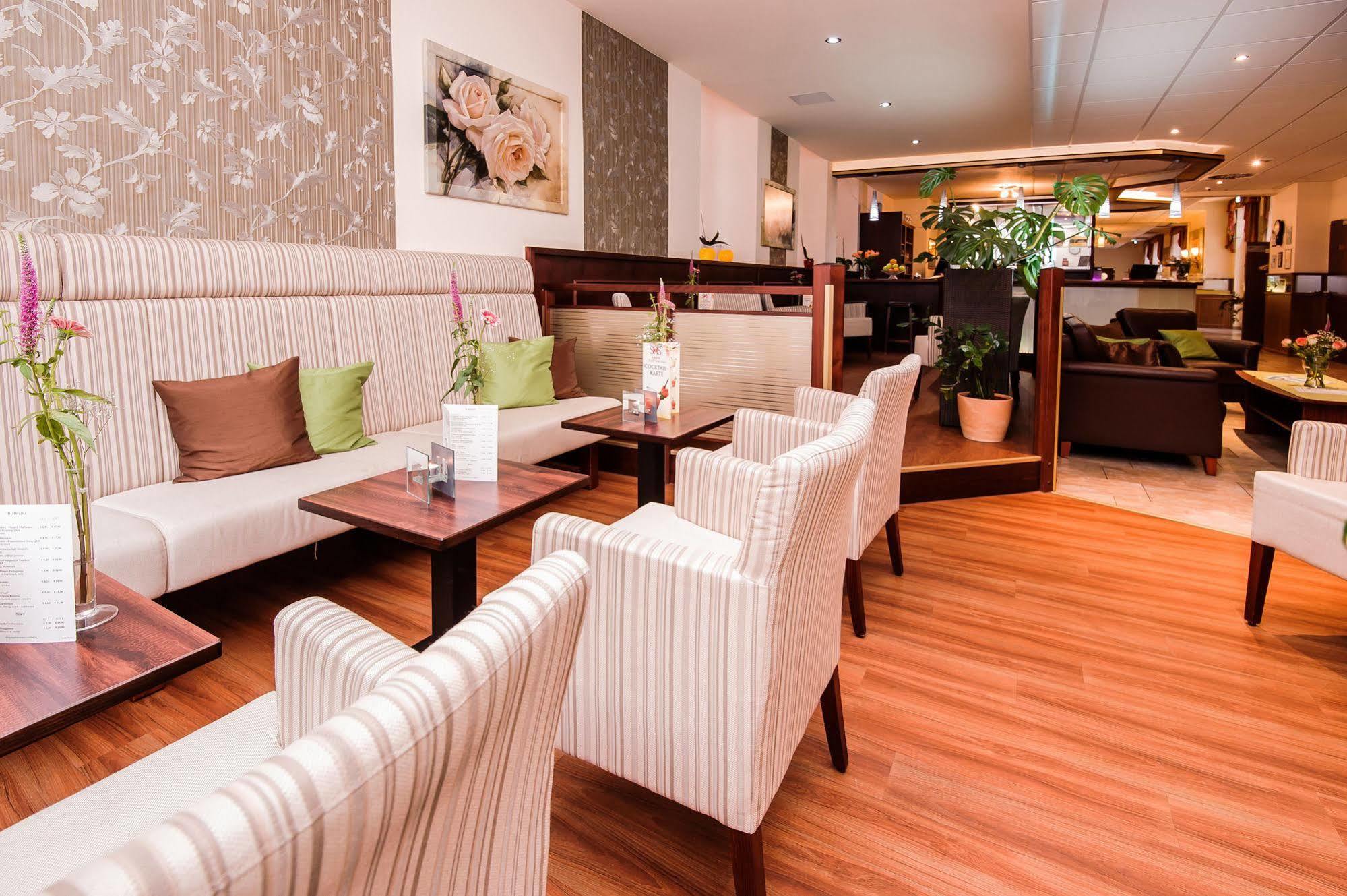 Stadthotel Stern Висмар Экстерьер фото